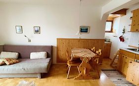 Charming And Cozy Apartment Sara
